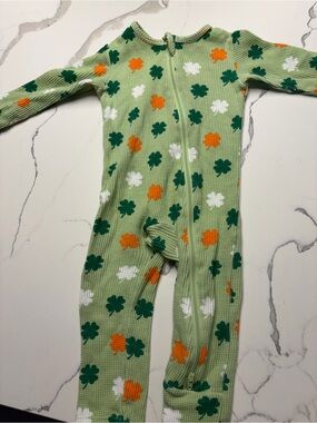 Spearmint -Kids Green Clover-Print One-Piece Zipper Pajamas